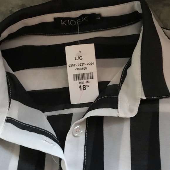 Button down striped “referee” style tank - Picture 6 of 7